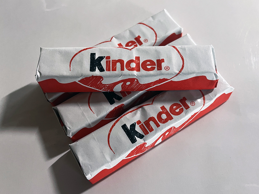 個包装「キンダーチョコレート」