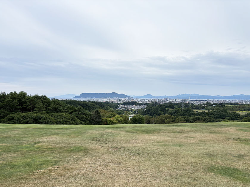 函館ゴルフ倶楽部、5番14番セカンド地点は景色が良い