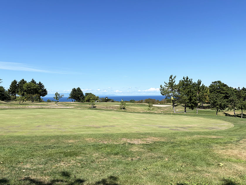 鹿部カントリー倶楽部　9番グリーン