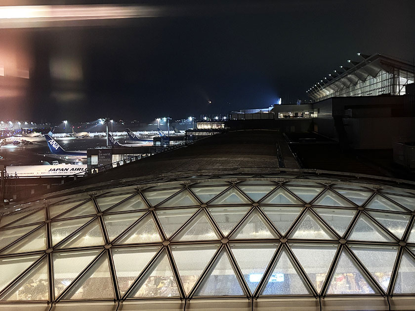 スカイビューだけど夜なので景色は良くない