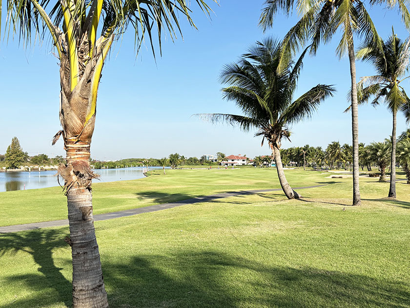 11番「ロイヤルレイクサイドゴルフクラブ」2025年撮影