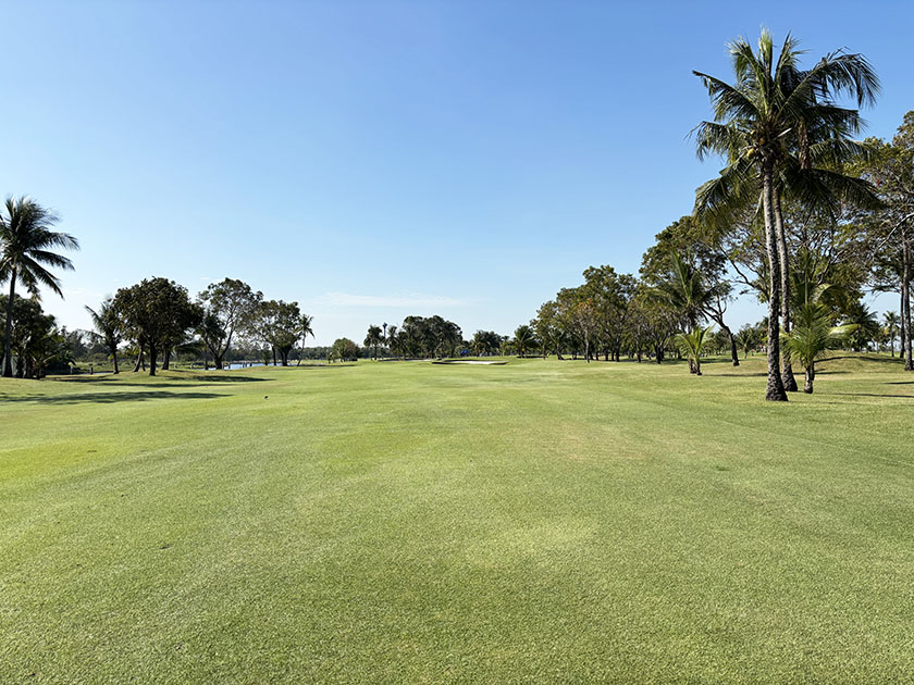 18番3打目「ロイヤルレイクサイドゴルフクラブ」2025年撮影