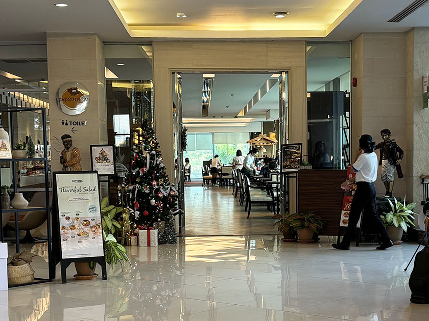 高級そうなレストラン　パタナゴルフ＆スポーツリゾート