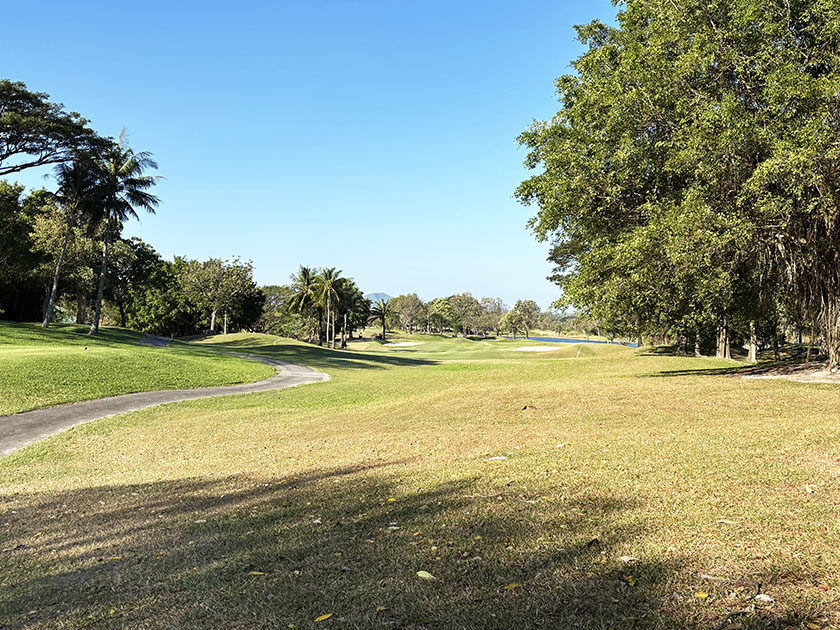 Aコース6番　カオキオカントリークラブ