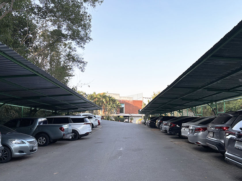 屋根付き駐車場 プルタルアンネイビーGC