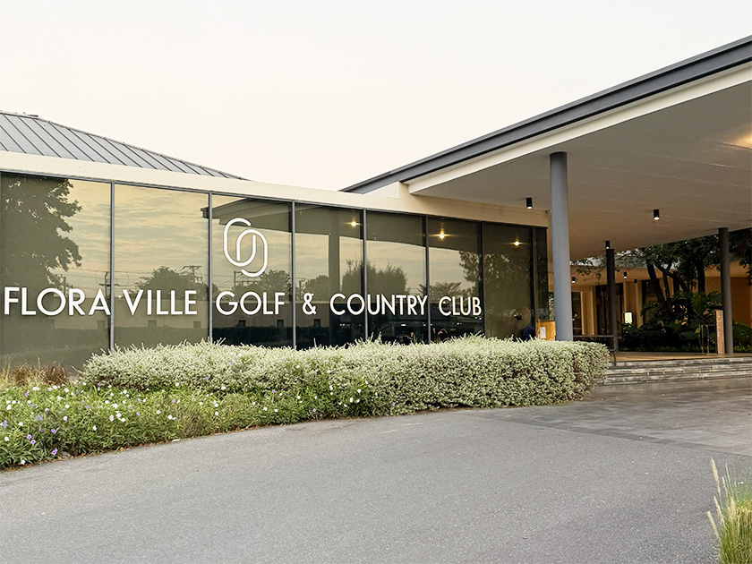 スタイリッシュなクラブハウス　フローラヴィル・ゴルフ＆カントリークラブ
