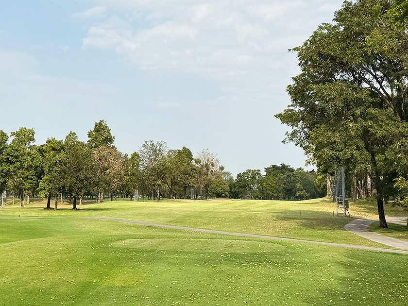 ナイターゴルフもできませす　フローラヴィル・ゴルフ＆カントリークラブ