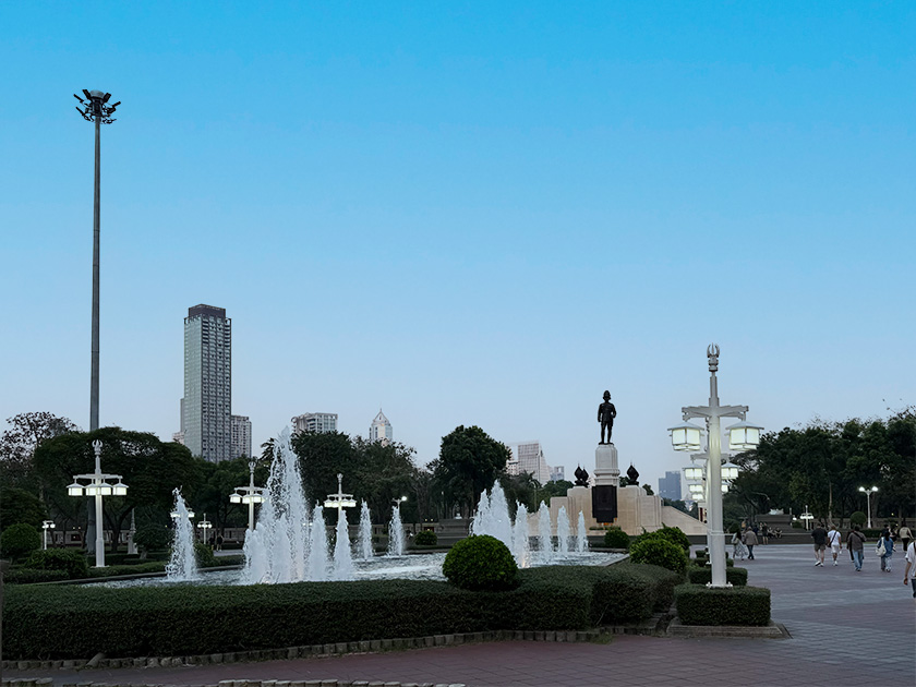 バンコクのど真ん中 ルンピニー公園へ行った